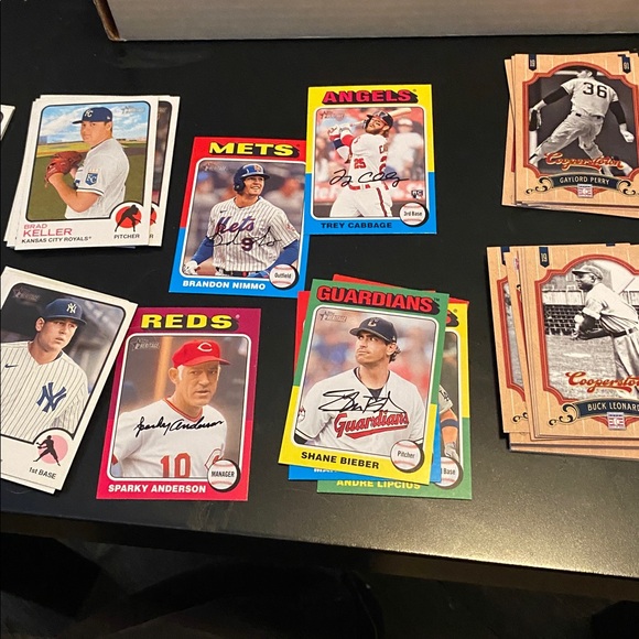 Baseball Trading Cards Collection - Picture 2 of 5